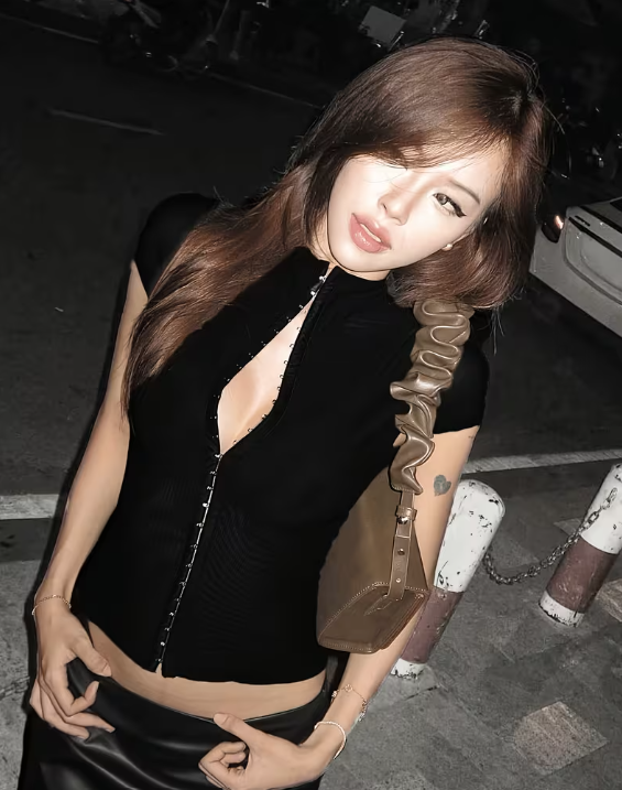 Fitted Hook-and-eyed Top